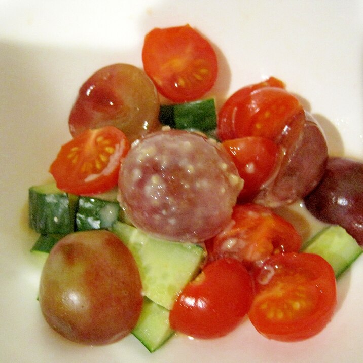 ミニトマトとレッドグローブのサラダ
